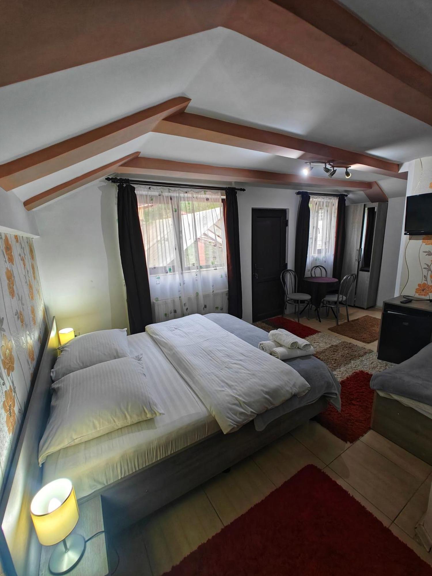 Casa Miclau Apartment Baile Herculane Exterior photo
