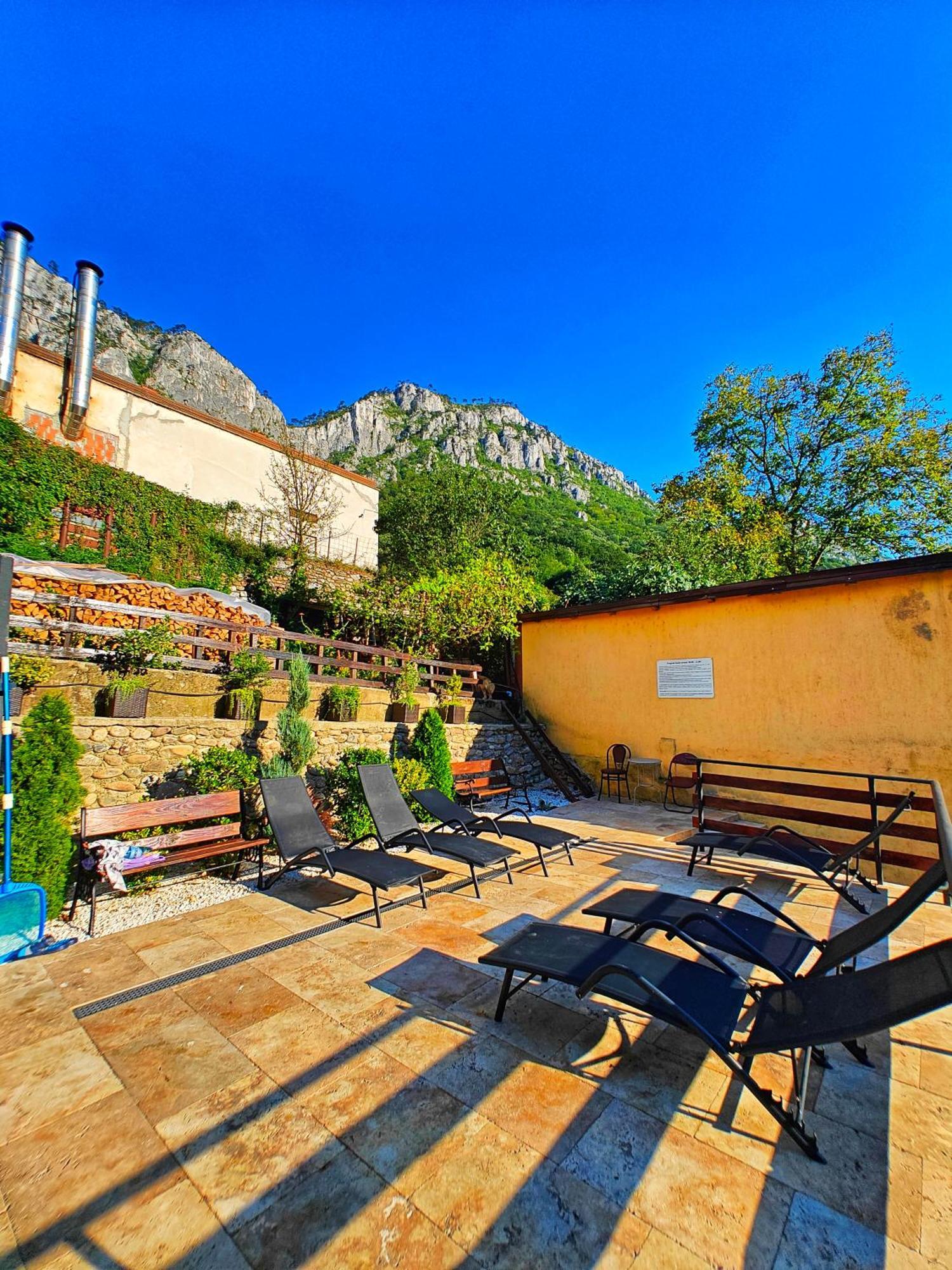 Casa Miclau Apartment Baile Herculane Exterior photo